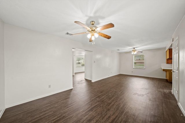 322 Pinedale Avenue, Arcola, TX 77583