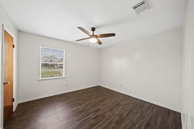322 Pinedale Avenue, Arcola, TX 77583