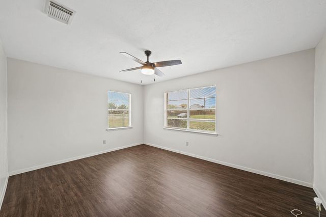 322 Pinedale Avenue, Arcola, TX 77583