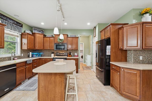 2449 White Aspen Road, Sylvania, OH 43560