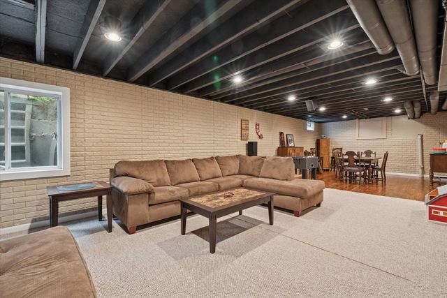 2449 White Aspen Road, Sylvania, OH 43560