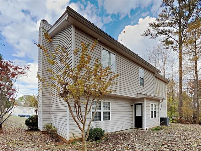 2000 Foster Trace Court, Lawrenceville, GA 30043