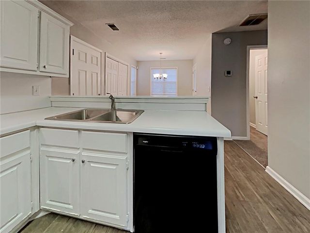 2000 Foster Trace Court, Lawrenceville, GA 30043