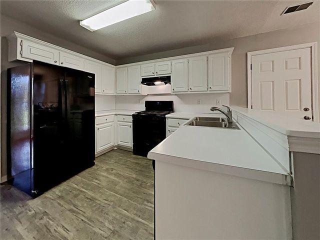 2000 Foster Trace Court, Lawrenceville, GA 30043