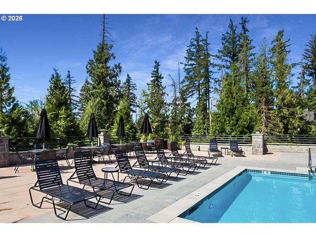 10218 Sw TAYLOR St, Portland, OR 97225