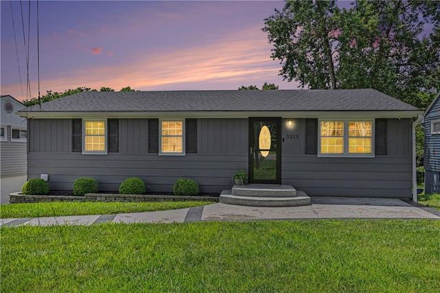 5215 NE 60th Terrace, Kansas City, MO 64119