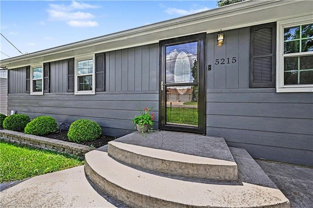 5215 NE 60th Terrace, Kansas City, MO 64119