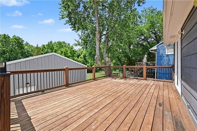 5215 NE 60th Terrace, Kansas City, MO 64119