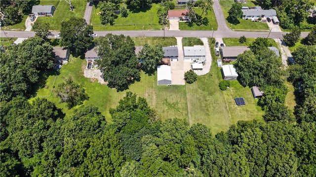 5215 NE 60th Terrace, Kansas City, MO 64119