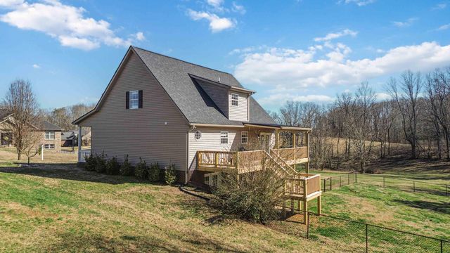 386 Whisper Woods Drive, Somerset, KY 42503