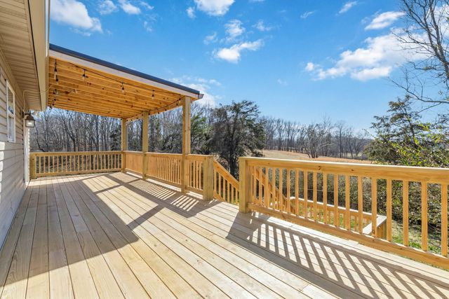 386 Whisper Woods Drive, Somerset, KY 42503