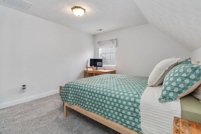 386 Whisper Woods Drive, Somerset, KY 42503