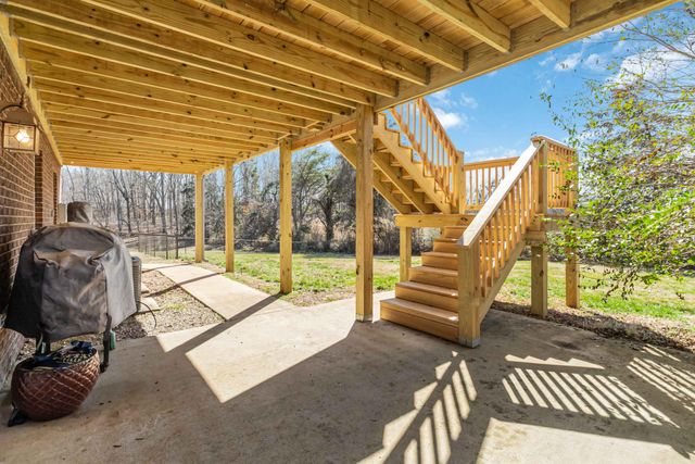 386 Whisper Woods Drive, Somerset, KY 42503