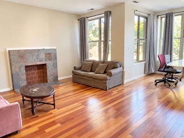 5142 S Ingleside Avenue 2C, Chicago, IL 60615
