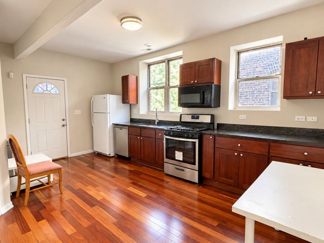 5142 S Ingleside Avenue 2C, Chicago, IL 60615