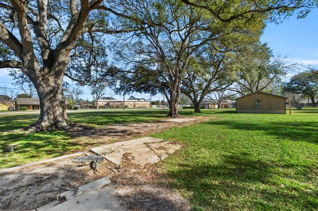 9310 Main Street, Needville, TX 77461
