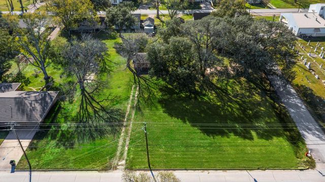 9310 Main Street, Needville, TX 77461