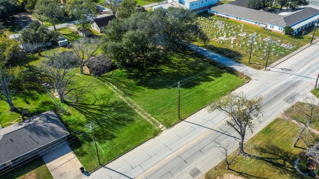 9310 Main Street, Needville, TX 77461