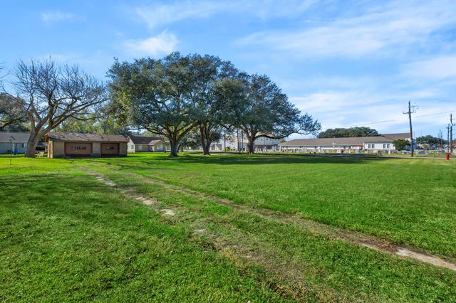 9310 Main Street, Needville, TX 77461