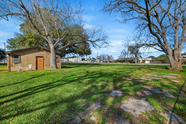 9310 Main Street, Needville, TX 77461