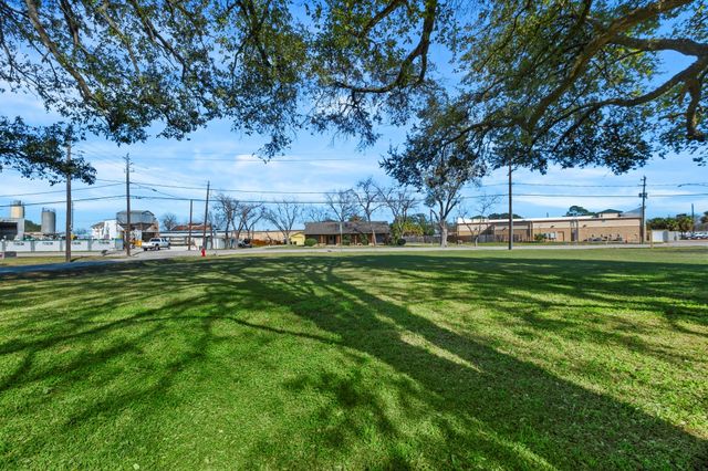 9310 Main Street, Needville, TX 77461