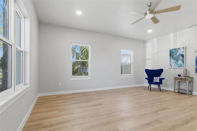 494 39TH AVENUE N, St Petersburg, FL 33703