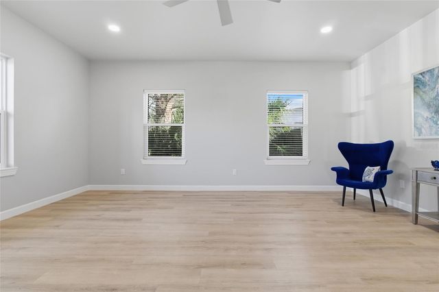 494 39TH AVENUE N, St Petersburg, FL 33703