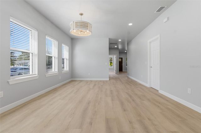 494 39TH AVENUE N, St Petersburg, FL 33703