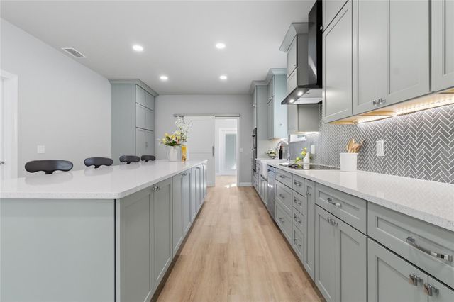 494 39TH AVENUE N, St Petersburg, FL 33703