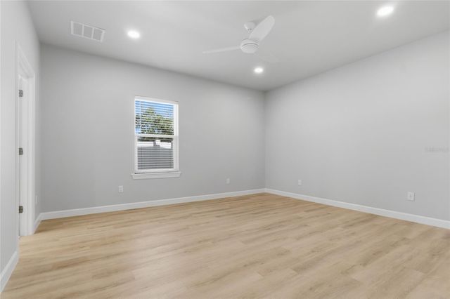 494 39TH AVENUE N, St Petersburg, FL 33703