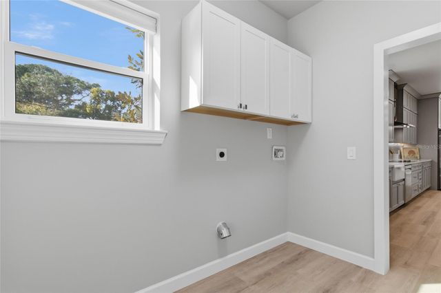 494 39TH AVENUE N, St Petersburg, FL 33703