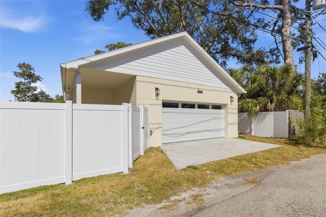 494 39TH AVENUE N, St Petersburg, FL 33703