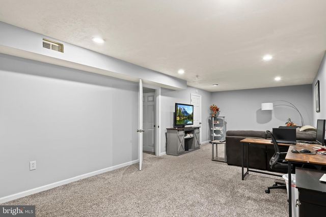 6317 CRANSTON LN, Fredericksburg, VA 22407
