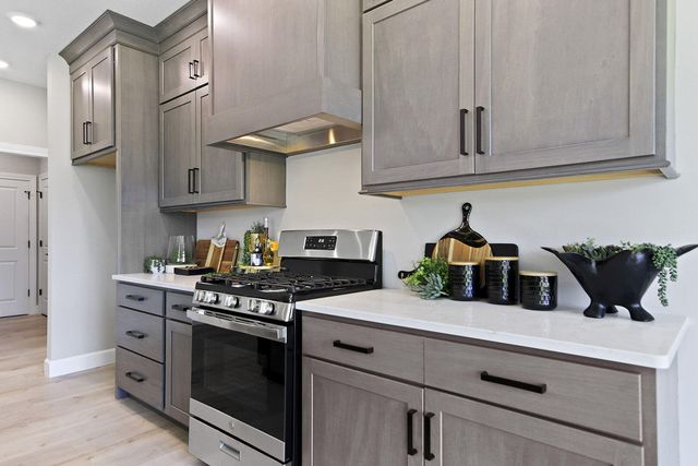 5729 KESTREL LP, Columbia, MO 65202