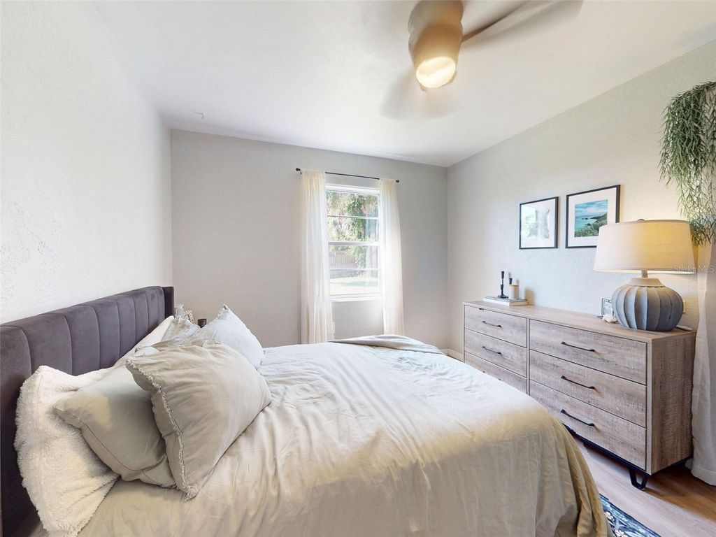 Image 16 of property listing at 903 CONRAD DRIVE, New Smyrna Beach, FL 32168