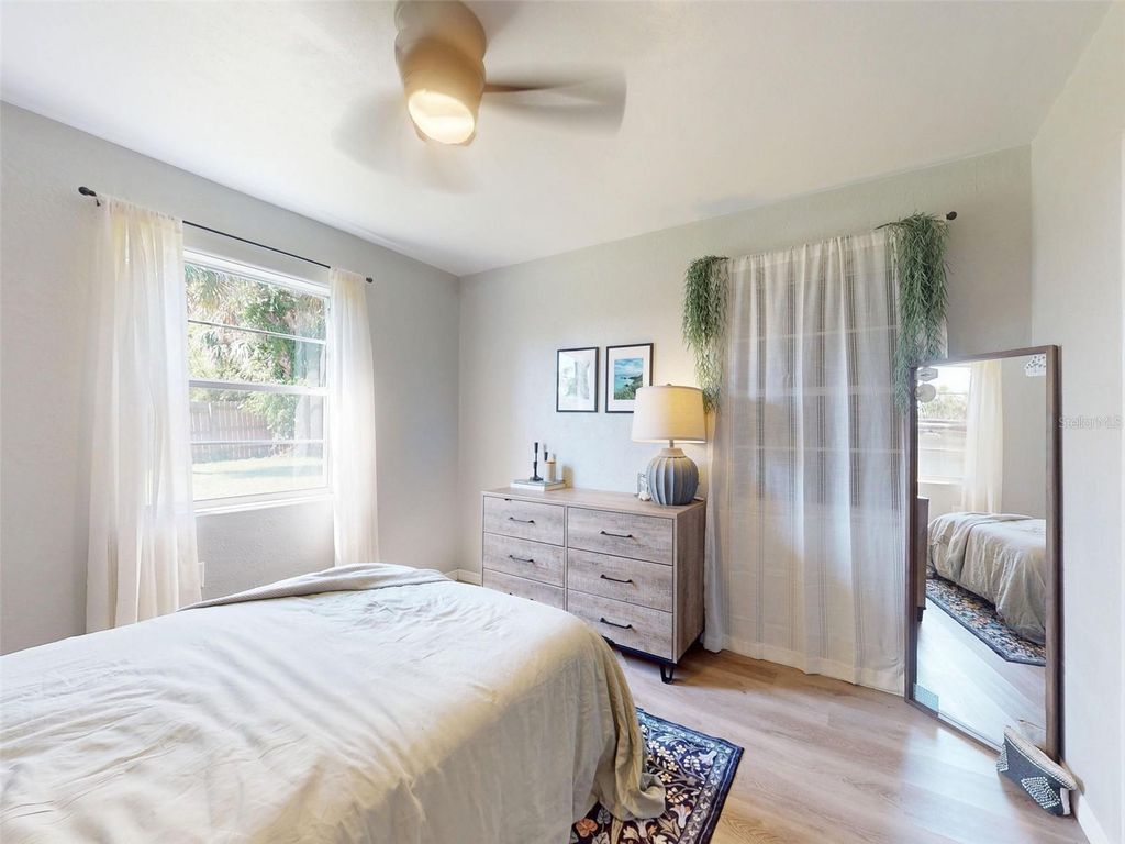 Image 17 of property listing at 903 CONRAD DRIVE, New Smyrna Beach, FL 32168