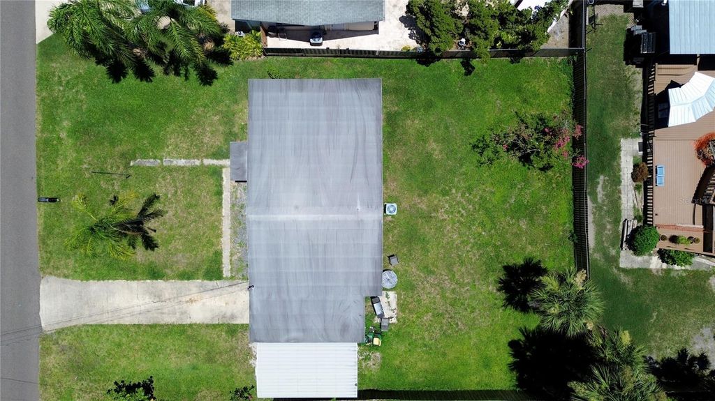 Image 40 of property listing at 903 CONRAD DRIVE, New Smyrna Beach, FL 32168