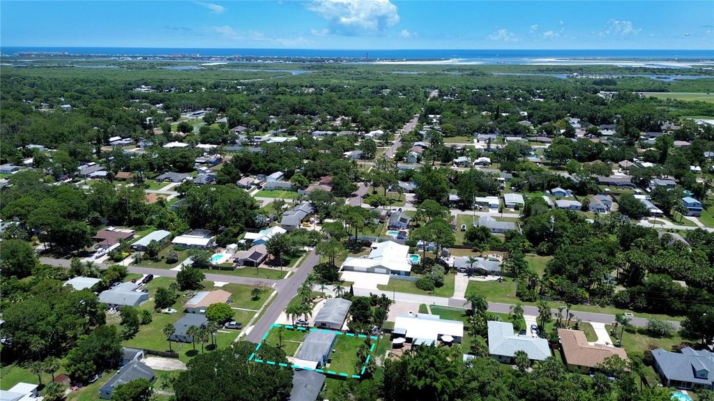 Image 5 of property listing at 903 CONRAD DRIVE, New Smyrna Beach, FL 32168