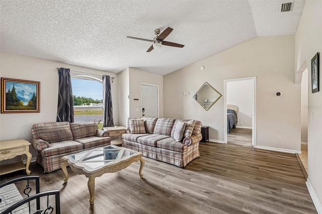 18 SPRING RADIAL, Ocala, FL 34472