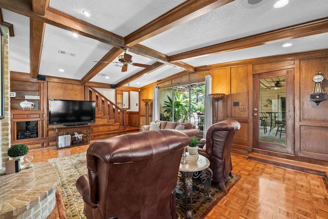 5702 Boyce Springs Drive, Houston, TX 77066
