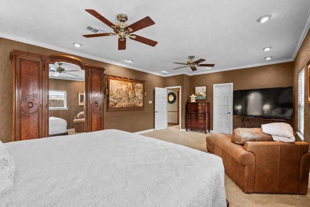 5702 Boyce Springs Drive, Houston, TX 77066