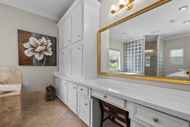 5702 Boyce Springs Drive, Houston, TX 77066