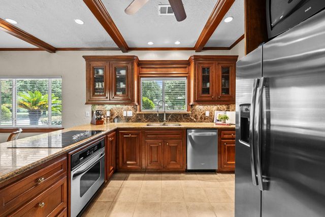 5702 Boyce Springs Drive, Houston, TX 77066