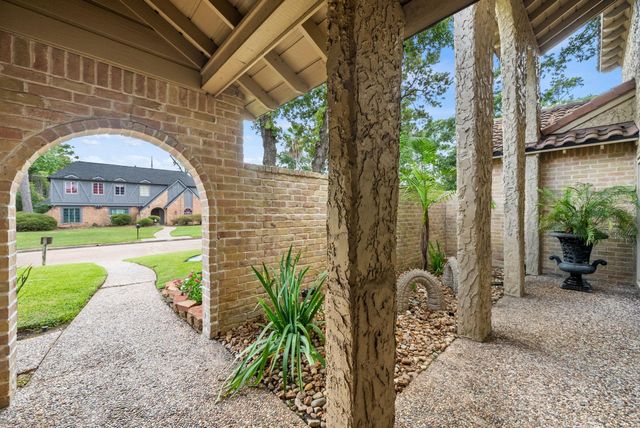 5702 Boyce Springs Drive, Houston, TX 77066