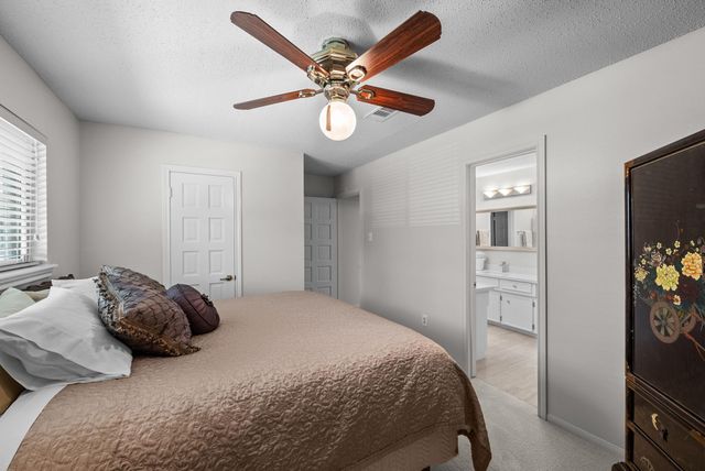 5702 Boyce Springs Drive, Houston, TX 77066