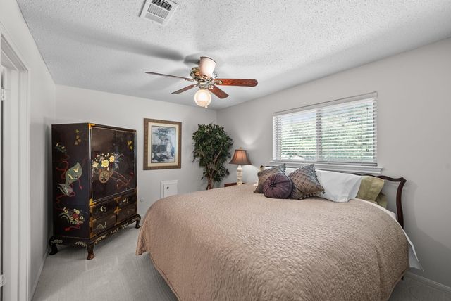5702 Boyce Springs Drive, Houston, TX 77066