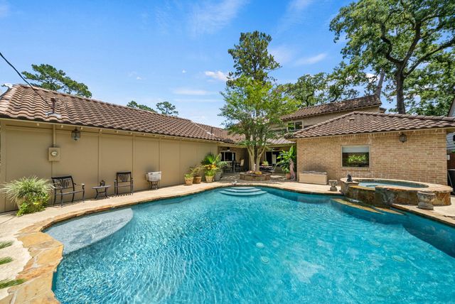 5702 Boyce Springs Drive, Houston, TX 77066