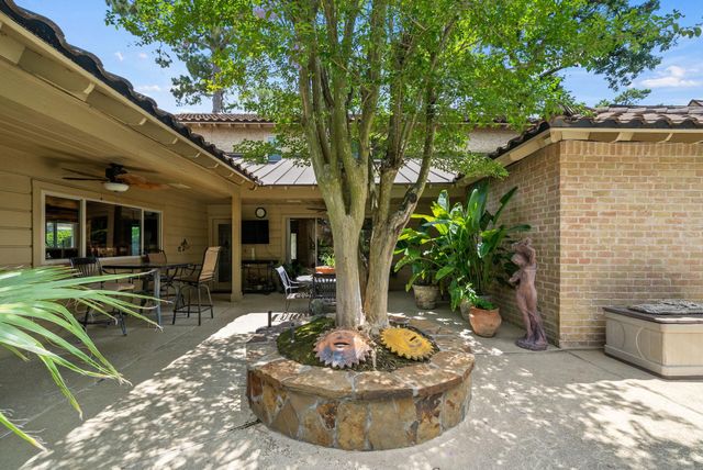 5702 Boyce Springs Drive, Houston, TX 77066