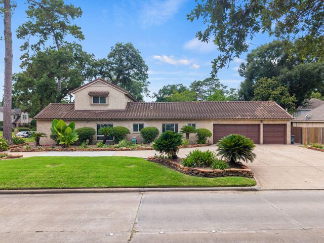 5702 Boyce Springs Drive, Houston, TX 77066