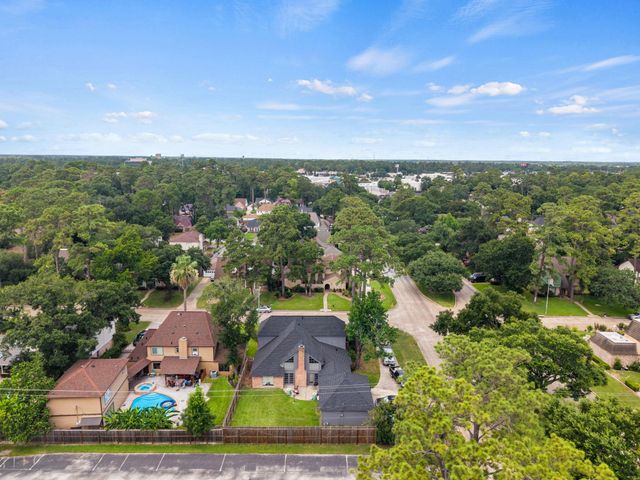 5702 Boyce Springs Drive, Houston, TX 77066
